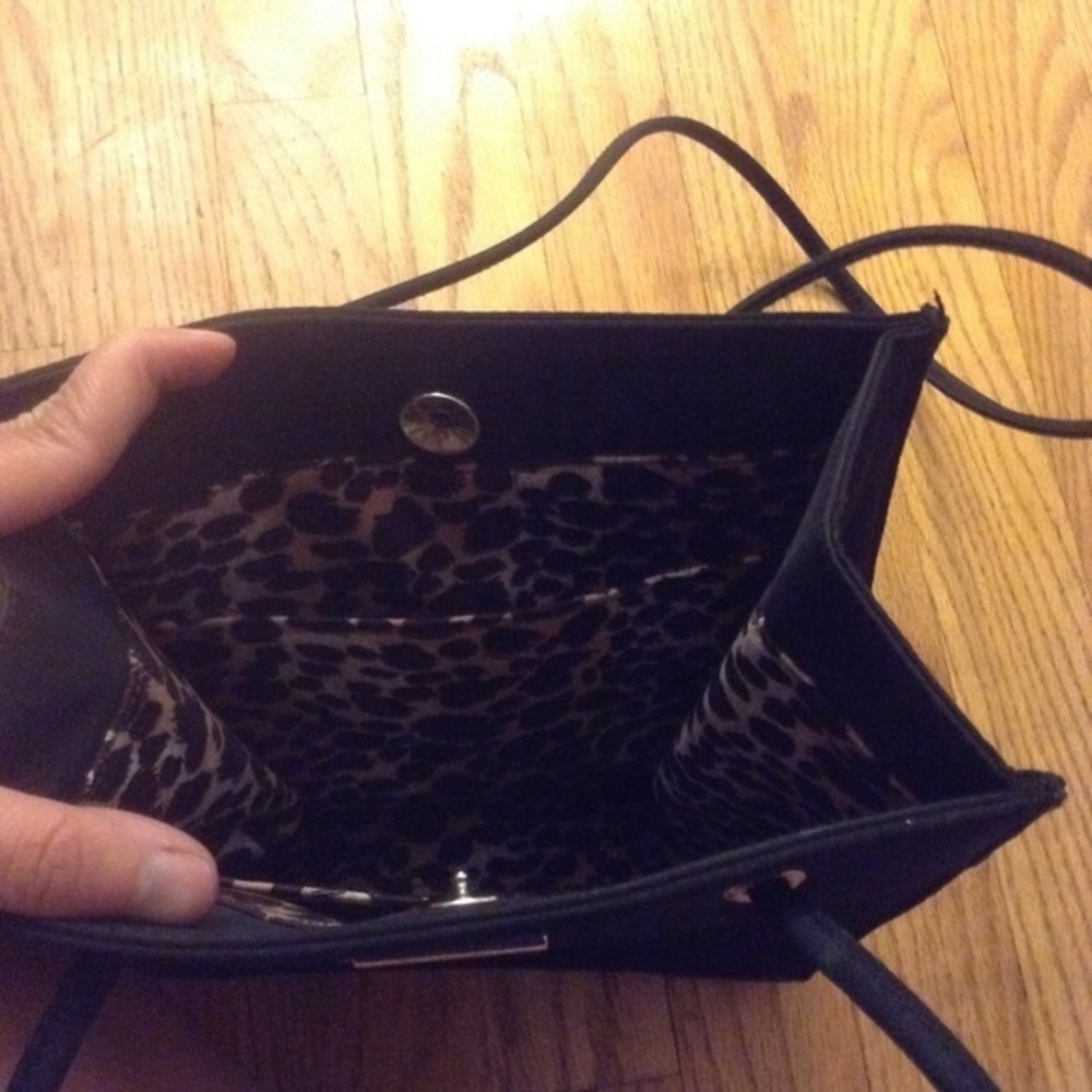 Black purse - Picture 2 of 2